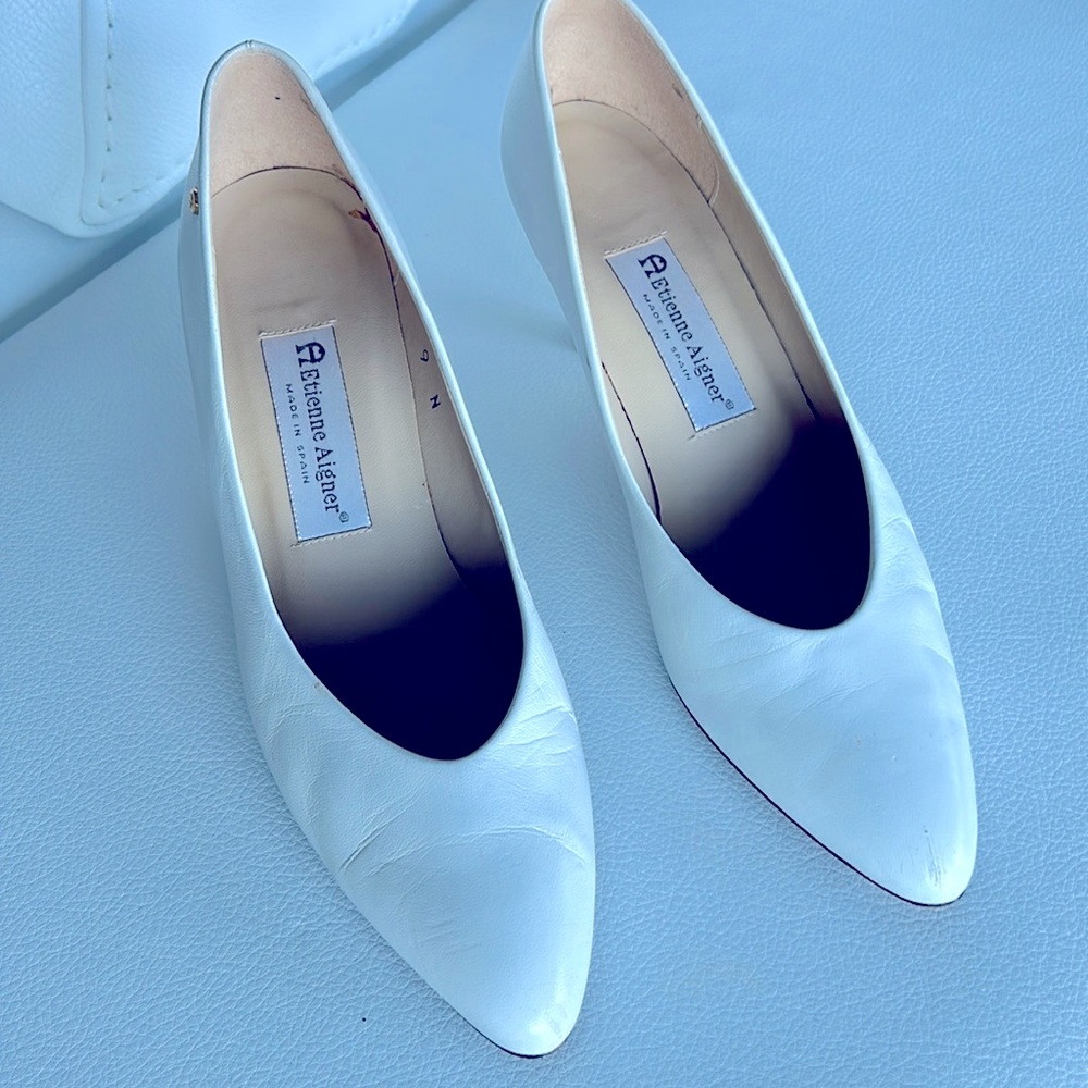 Etienne Aigner white leather pumps, size 9N